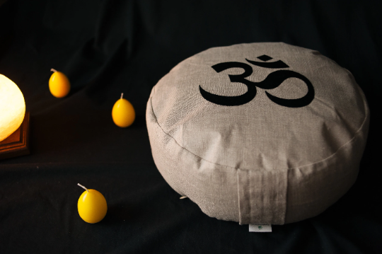 Embroidery Zafu OM Linen floor cushion with Buckwheat hulls /Organic Meditation cushion/ pillow seat/Meditation pillow for Yoga studioOm