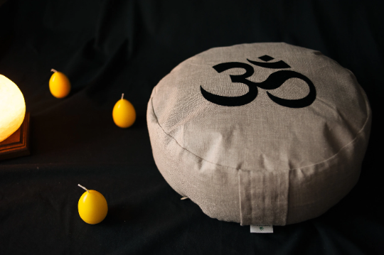 OM Embroidery Zafu Linen floor cushion with Buckwheat hulls /Organic Meditation cushion/ pillow seat/Meditation pillow for Yoga studioOm