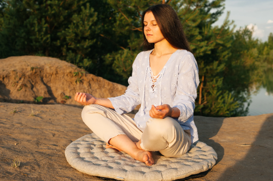 Round meditation cushion with Buckwheat hulls Linen Floor Meditation mat pouf Pillow Seat Yoga cushion