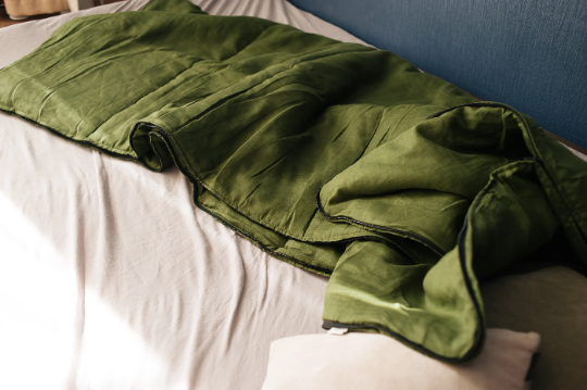 HEMP Sleeping bag "Forest Green" organic hemp fiber filling in natural linen fabric
