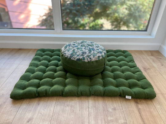 Meditation Set "flower" Zafu & Zabuton with Buckwheat hulls Meditation pillow Meditation cushion Zen cushion Meditation Space Yoga