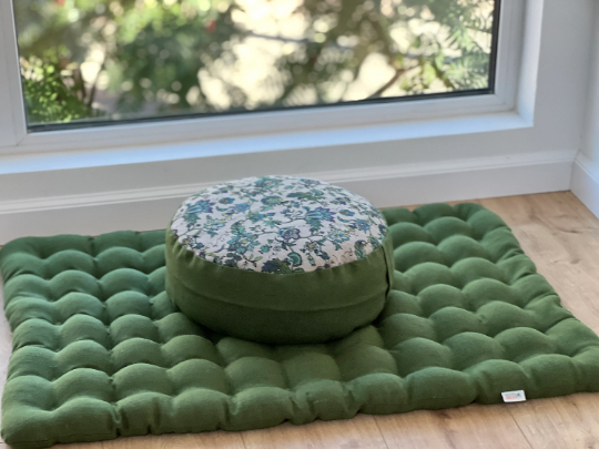Meditation Set "flower" Zafu & Zabuton with Buckwheat hulls Meditation pillow Meditation cushion Zen cushion Meditation Space Yoga