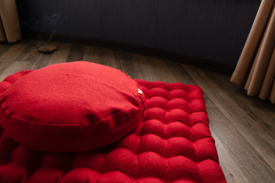 Meditation Set Zafu & Zabuton with Buckwheat hulls Red Linen Floor cushions Meditation pillow Meditation cushion Pillow Seat Yoga