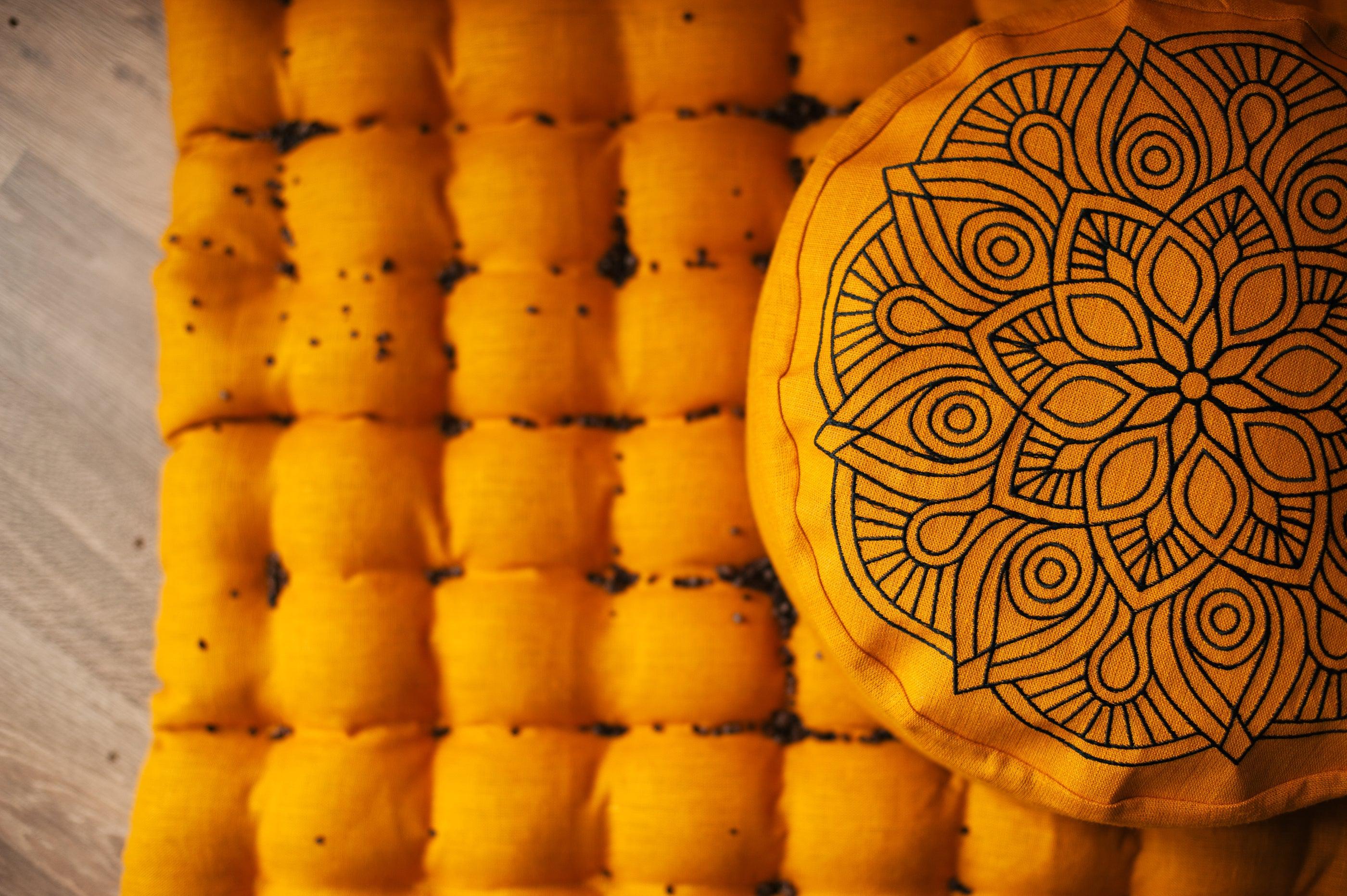 Embroidery mustardMeditation Set Zafu & Zabuton Mandala with Buckwheat hulls Linen Floor cushions meditation pillows