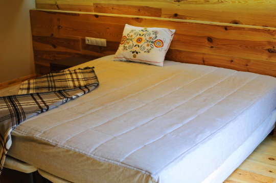 Hemp Linen Mattress Pad cover as fitted sheet filled organic Hemp Fiber in 100% non-dyed Linen fabric Queen Full, Twin, King size